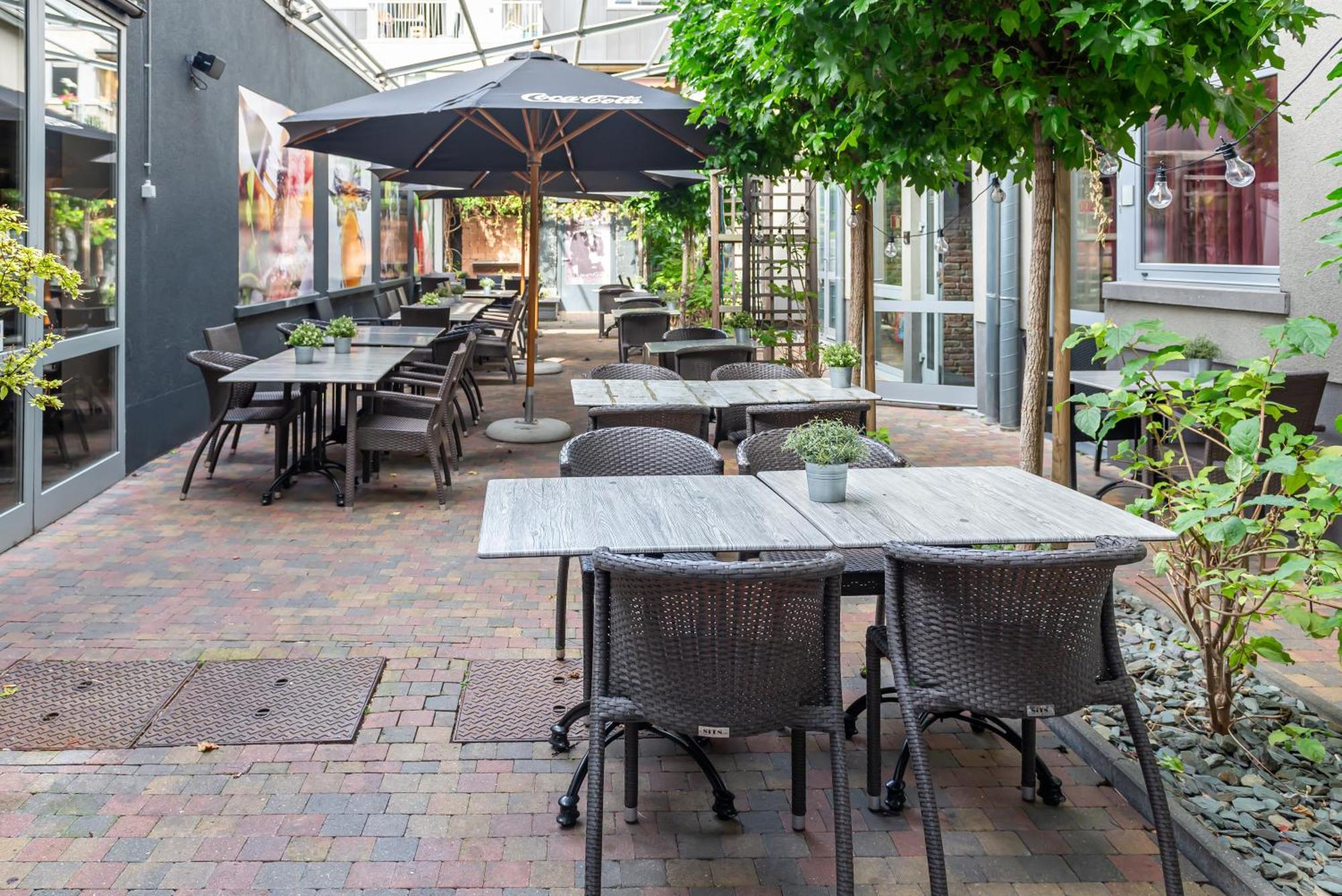 Hotel Ingredi Bree Bagian luar foto