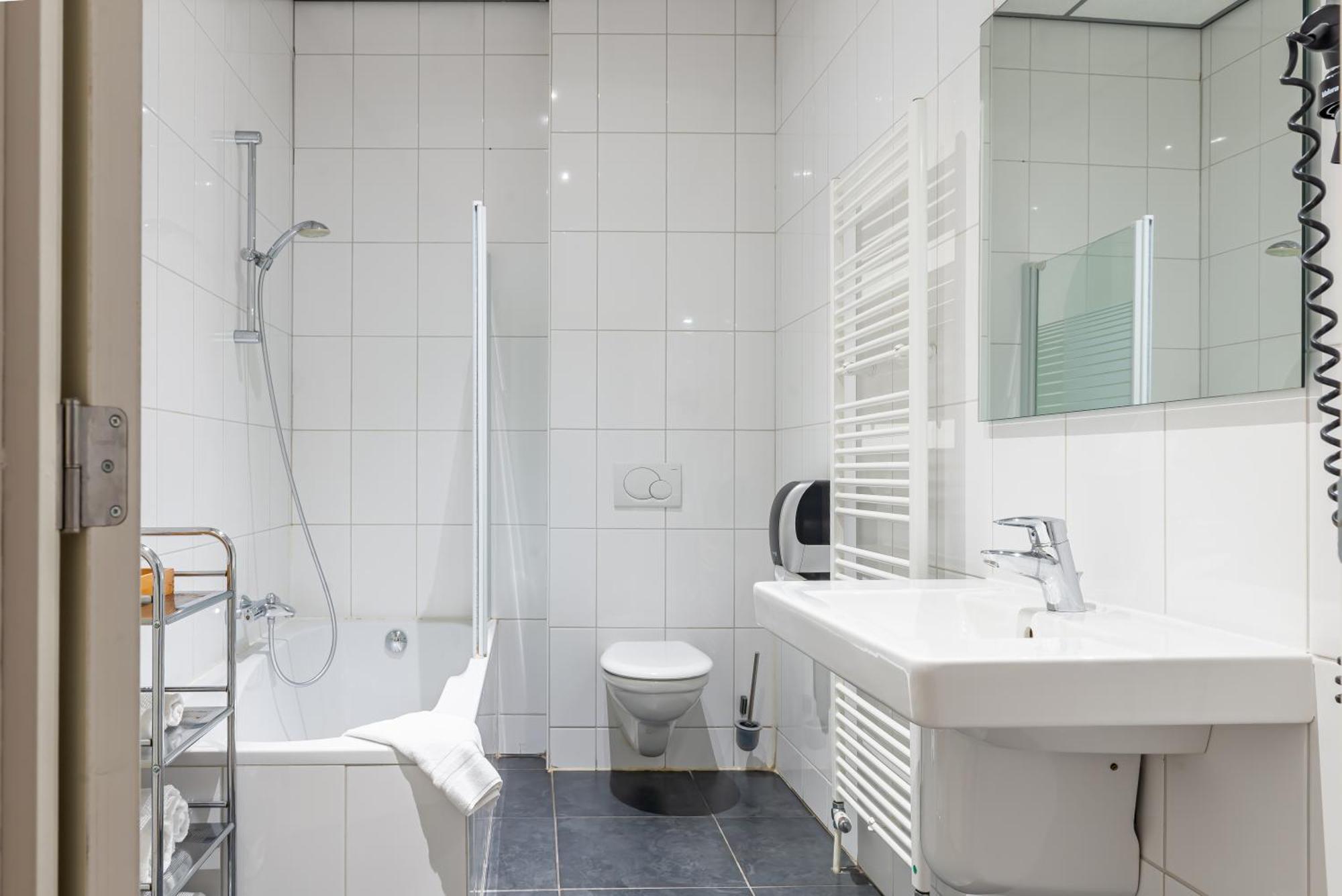 Hotel Ingredi Bree Bagian luar foto