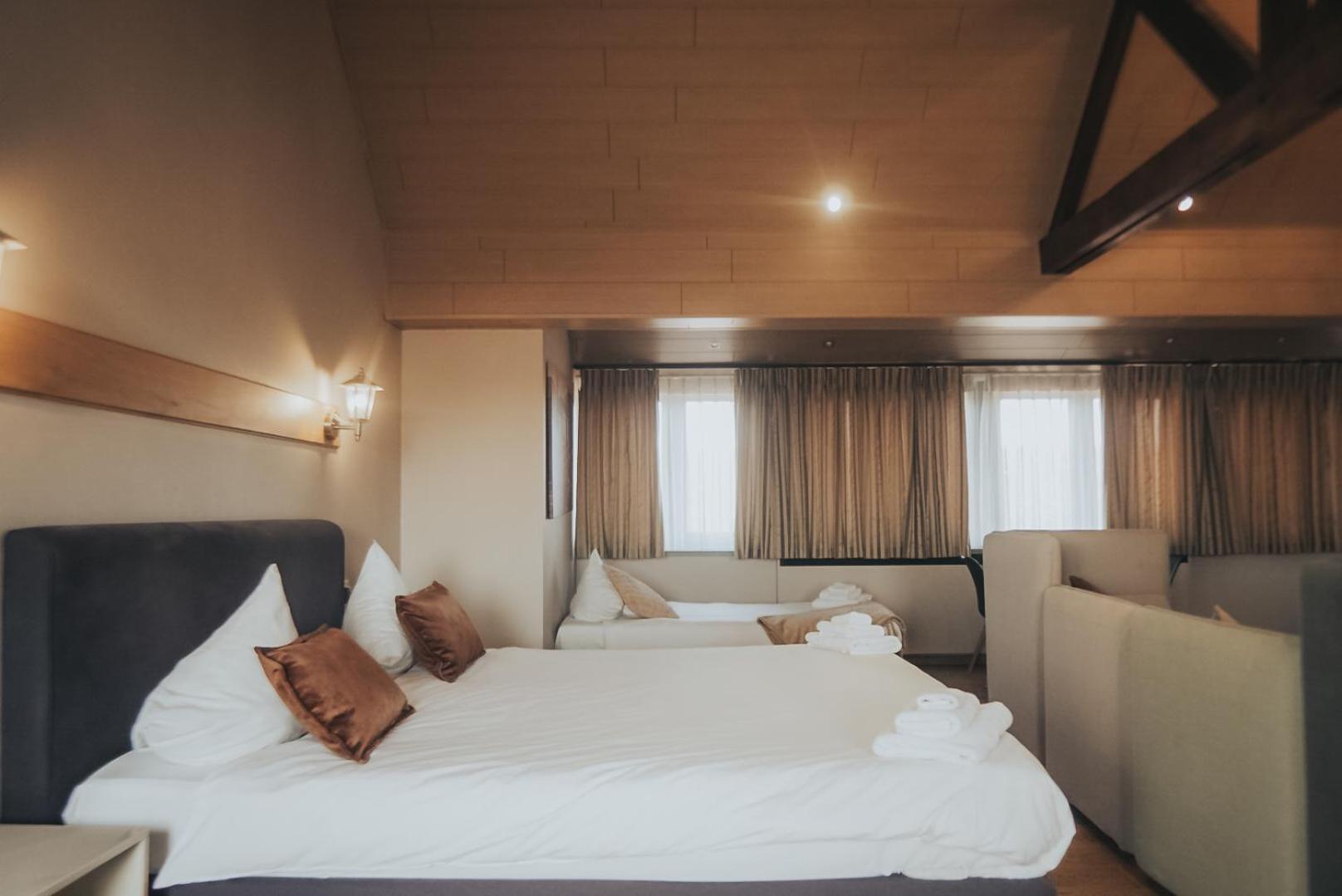 Hotel Ingredi Bree Bagian luar foto