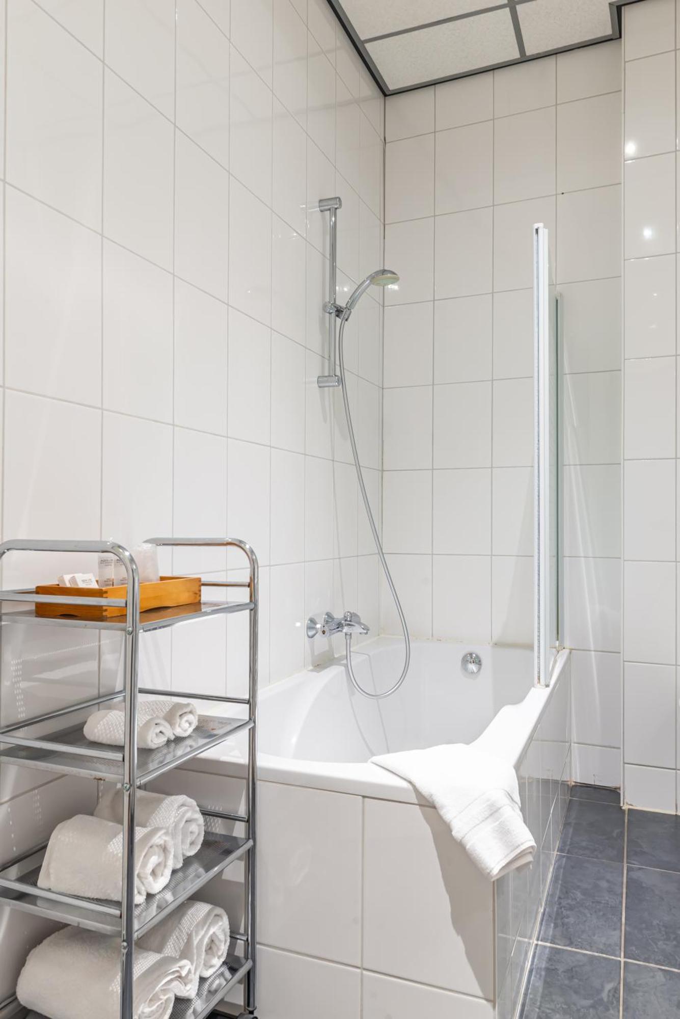 Hotel Ingredi Bree Bagian luar foto
